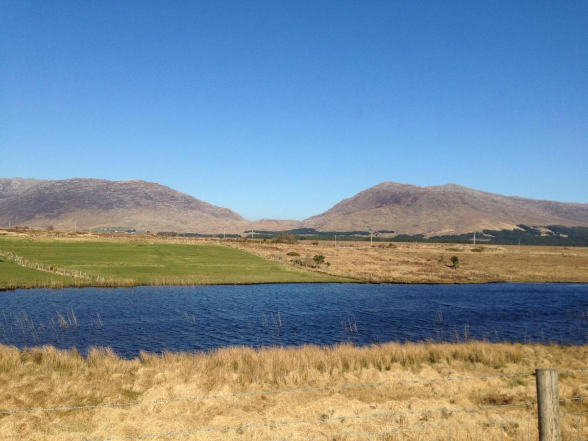 Bed and Breakfast Railway View - Connemara Recess Exterior foto
